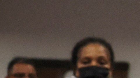 El expresidente Trump debe pagar otros $1,000 dólares por violar orden de silencio.