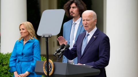 Biden aprovecha el Cinco de Mayo para criticar los planes migratorios de Trump