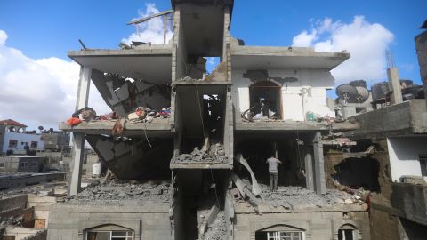 Israel destruyó varios inmuebles en Rafah.