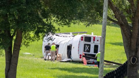 Conductor que chocó al autobús con mexicanos en Florida fumaba aceite de marihuana y tomaba medicamentos