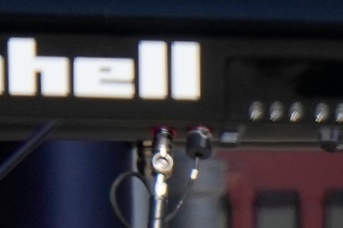 El mexicano Sergio "Checo" Pérez estuvo batallando con inconvenientes durante todo el fin de semana del Gran Premio de Emilia Romanga.