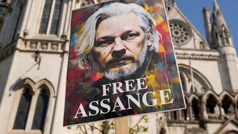 Tribunal Superior de Londres permite a Julian Assange un nuevo recurso contra su extradición a EE.UU.