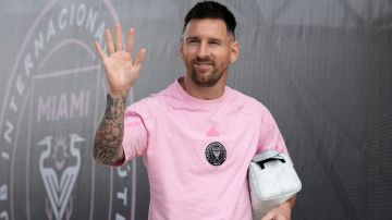 Inter Miami forward Lionel Messi arrives for an MLS soccer match against D.C. United, Saturday, May 18, 2024, in Fort Lauderdale, Fla. (AP Photo/Lynne Sladky)