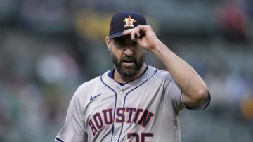 Houston Astros' Justin Verlander walks to the dugout after pitching against the Oakland Athletics during the second inning of a baseball game Friday, May 24, 2024, in Oakland, Calif. (AP Photo/Godofredo A. Vásquez)