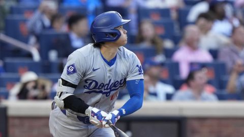 Los Angeles Dodgers' Shohei Ohtani (17) runs the bases after hitting a two-run home run during the eighth inning of a baseball game against the New York Mets, Wednesday, May 29, 2024, in New York. (AP Photo/Frank Franklin II)