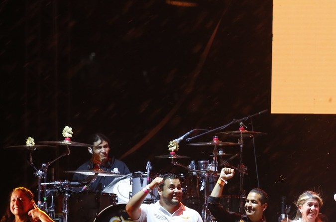 Candidato presidencial mexicano, Jorge Álvarez, retoma actividades de campaña tras accidente en templete