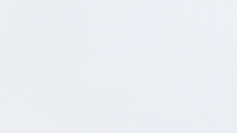 La concejal del Distrito 1 de Los Ángeles, Eunisses Hernández., Gloria Farías, directora ejecutiva de Pico Union Housing Corporation y Claudia Rebollar, presidenta de la Comisaría Cooperativa-Unión de Trabajadores Móviles, en el corte del listón.