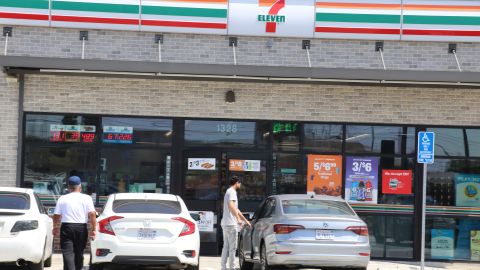 Las tiendas 7-Eleven sigun siendo objeto de robos.