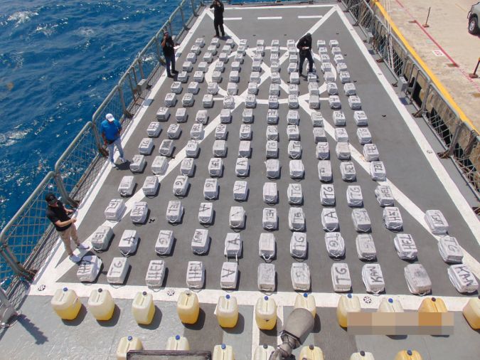 Marina de México da golpe al narco e incauta embarcación con 3.5 toneladas de cocaína