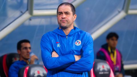 Ciudad de México, 23 de abril de 2024. André Jardiné, director técnico, durante el partido de ida de las semifinales de la Champions Cup de la CONCACAF 2024, entre las Águilas del América y los Tuzos del Pachuca, celebrado en el estadio Azteca. Foto: Imago7 / Diego Padilla