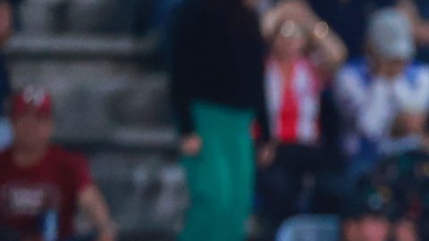 Oussama Idrissi en lamento durante el partido de reclasificación contra Necaxa.