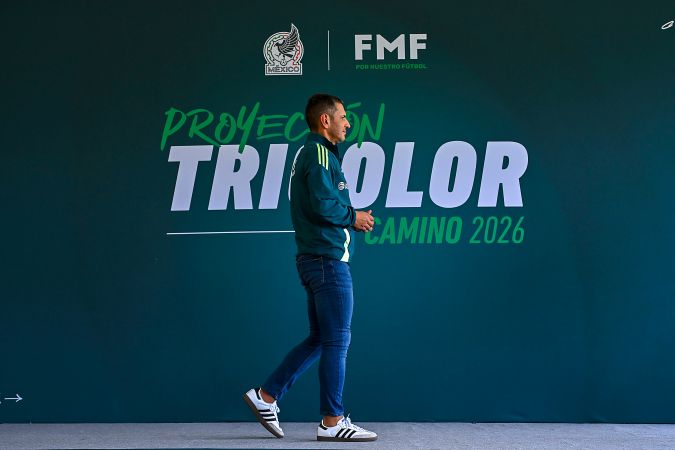 Jaime Lozano, seleccionador mexicano durante la conferencia de prensa para anunciar la lista preliminar de jugadores para la Copa América 2024, celebrada en el Centro de Alto Rendimiento de la FMF.