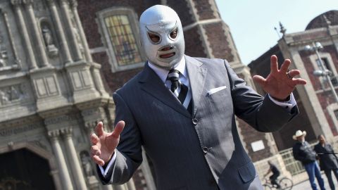 Ciudad de México, 5 de febrero de 2014. Jorge Guzmán "El Hijo del Santo" durante la misa del 30 Aniversario Luctuoso de Rodolfo Guzmán Huerta “El Santo” celebrada en la Basílica Guadalupe. Foto: Imago7/Pablo Lozano