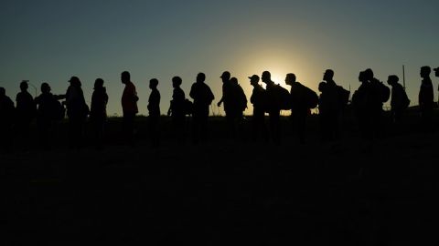 Inmigrantes durante su camino hacia Estados Unidos
