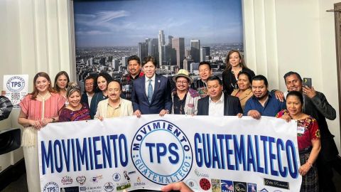 Guatemaltecos por un TPS con el concejal Kevin de León. (Fotos Walter Batres)