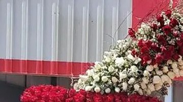 Arreglo floral en honor al hijo del Chapo