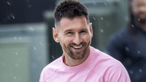 Fort Lauderdale (Usa), 18/05/2024.- Inter Miami forward Lionel Messi arrives to the stadium before the beginning of the soccer match between Inter Miami CF and D.C. United at the Chase stadium in Fort Lauderdale, Florida, USA, 18 May 2024. EFE/EPA/CRISTOBAL HERRERA-ULASHKEVICH