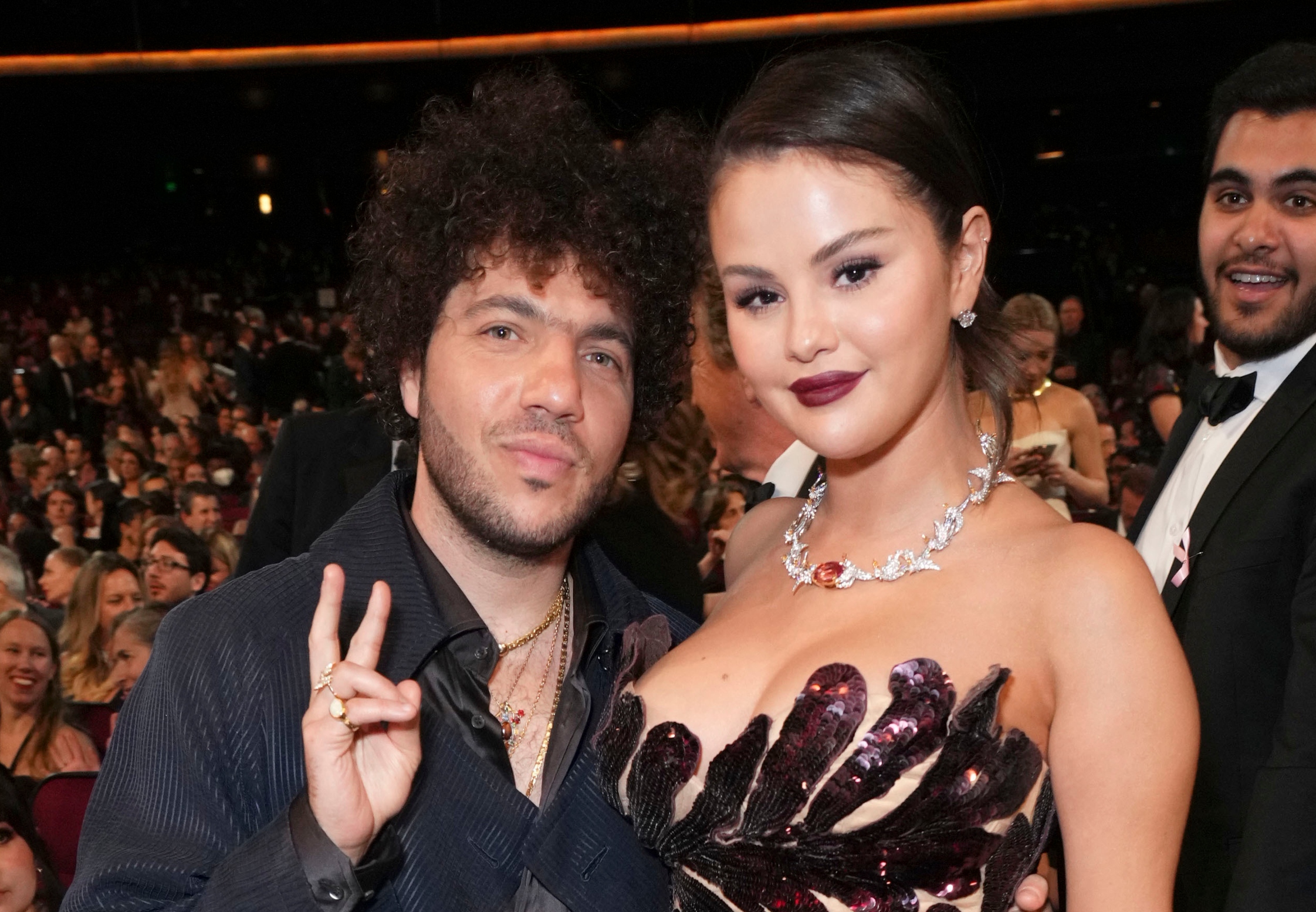 Benny Blanco dice que quiere casarse y tener hijos con Selena Gomez - La Opinión