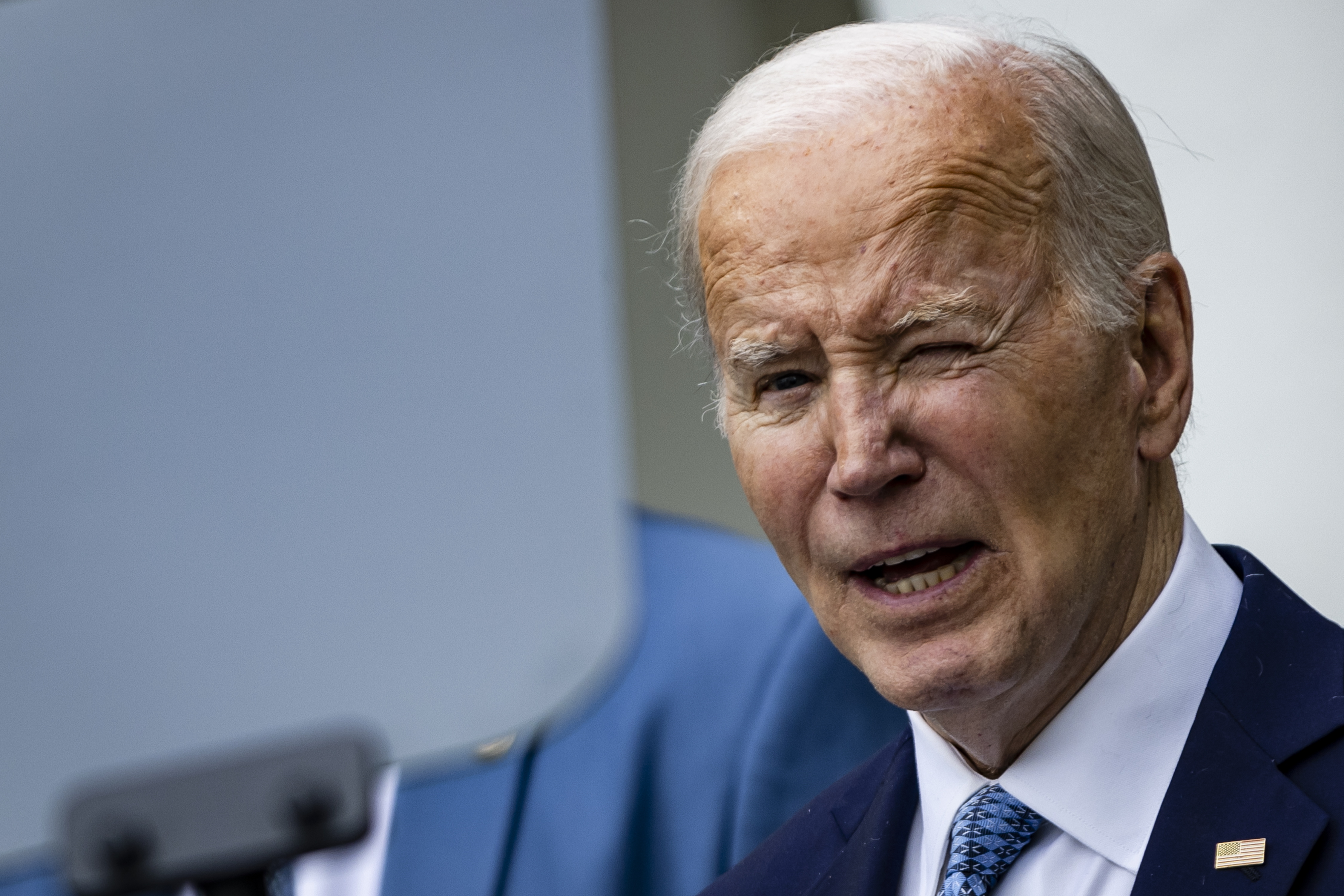 El índice De Aprobación De Joe Biden Cae A Un Mínimo Histórico, Según ...