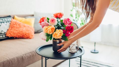 Las flores atraen la fortuna al hogar.