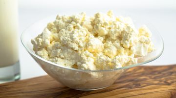 Gripe aviar en EE.UU.: la FDA dice que el queso 'cottage' y la crema agria son seguros para el consumo