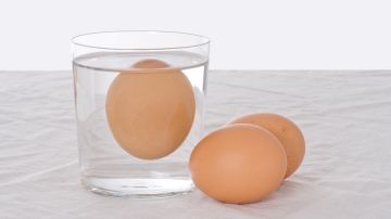 El huevo, según el esoterismo, es un poderoso eliminador de energías negativas.