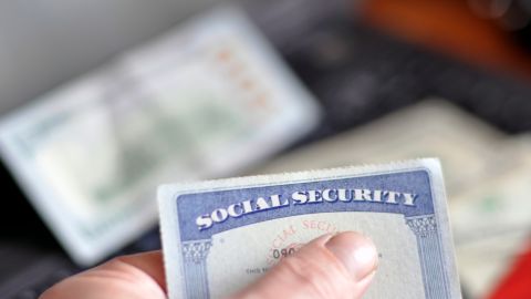 Tarjeta de Seguro Social para identificación y jubilación en Estados Unidos.