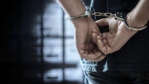 Exalcalde de una pequeña ciudad de Dakota del Sur mató a tiros a tres personas