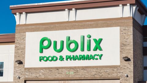 Hombre causó caos tras prenderse fuego dentro de una tienda Publix en Florida