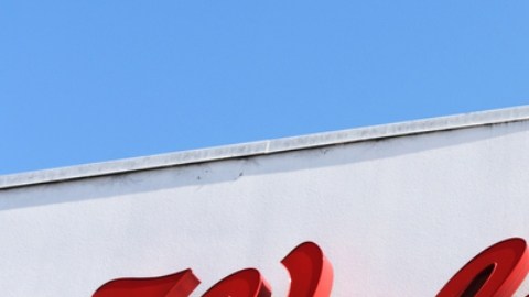 Walgreens ofrecerá una versión más barata de un medicamento para revertir sobredosis de opioides
