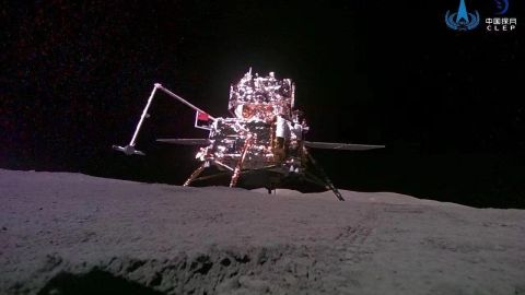 La sonda china Chang’e-6 logra una hazaña histórica: trae por primera vez a la Tierra muestras del misterioso lado oculto de la Luna