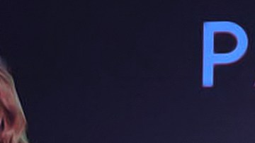 Paulina Rubio pierde la compostura y regaña a su baterista durante concierto