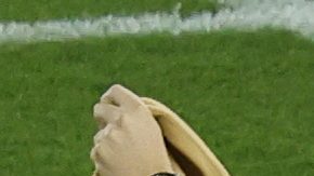Stuttgart (Germany), 23/06/2024.- Players and medical personnel of Hungary check on their teammate Barnabas Varga of Hungary after he fell on the ground in an action as stadium stewards prepare blankets to cover them during the UEFA EURO 2024 Group A soccer match between Scotland and Hungary, in Stuttgart, Germany, 23 June 2024. (Alemania, Hungría) EFE/EPA/RONALD WITTEK