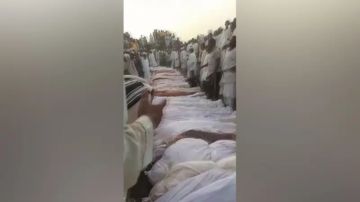 Los aldeanos publicaron en las redes sociales imágenes de los cuerpos envueltos en sudarios.