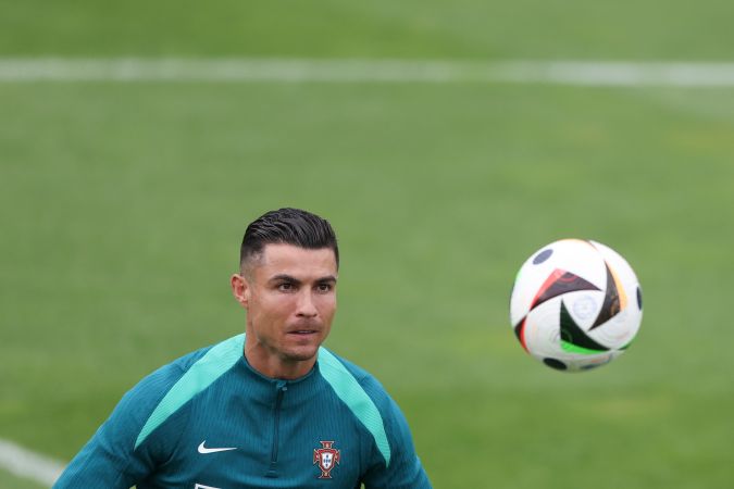 Cristiano Ronaldo, máximo goleador histórico de la Eurocopa con 14 tantos, espera seguir ampliando sus registros en la competición en Alemania 2024.