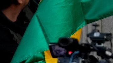 Los soldados decidieron retirarse después de que el presidente cambiara a todo el alto mando militar.