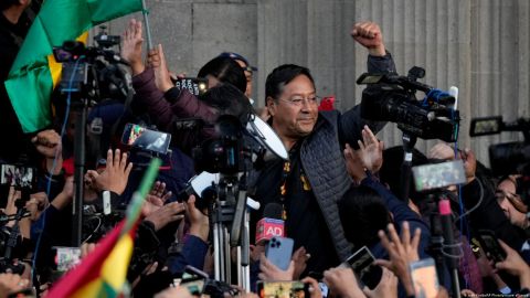 Los soldados decidieron retirarse después de que el presidente cambiara a todo el alto mando militar.