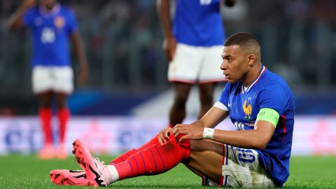 El capitán francés Kylian Mbappé disputó los 90 minutos en el último encuentro de su selección que terminó en victoria sobre Luxemburgo (3-0).