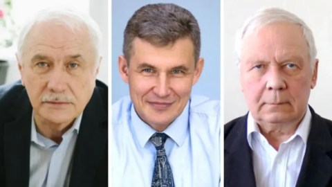 Los colegas de tres científicos (Anatoly Maslov, Alexander Shiplyuk y Valery Zvegintsev) escribieron una carta abierta en protesta por su detención.