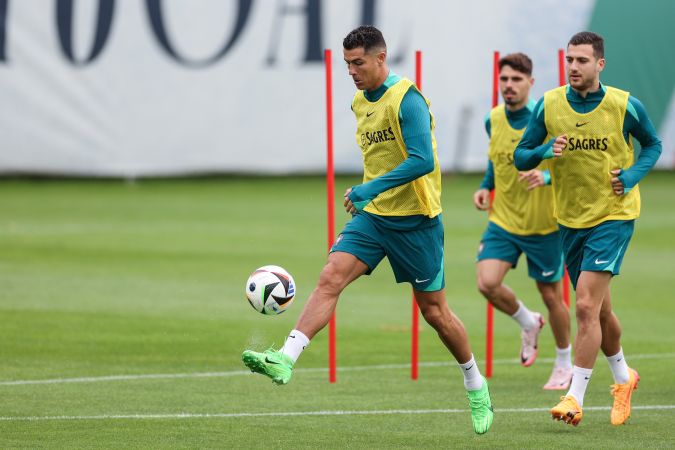 Cristiano Ronaldo se mantiene vigente a pesar de sus 39 años y fue una pieza clave en la clasificación de Portugal para la Eurocopa Alemania 2024.