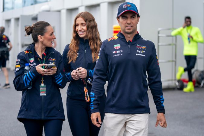 Sergio "Checo" Pérez necesita reencontrarse con el camino de los buenos resultados para recuperar terreno en la clasificación de pilotos esta temporada de la F1.