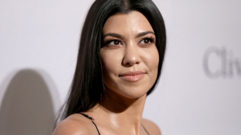 Kourtney Kardashian mostró la cicatriz de la cirugía fetal que salvó la vida de su bebé