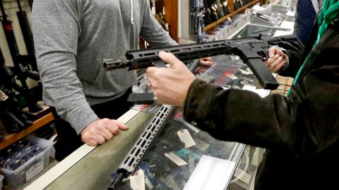 La ley sobre armas del 2022 ha ayudado contra el tráfico de armas.
