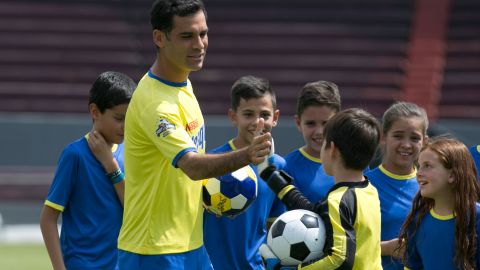 El mexicano Rafa Márquez recientemente renovó su contrato para seguir al frente del equipo filial del FC Barcelona.