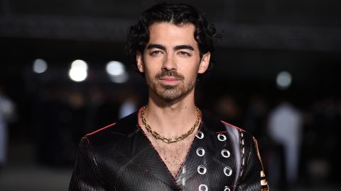 Joe Jonas visto con la actriz Laila Abdallah tras su separación de Stormi Bree