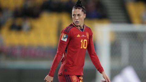 FILE - Spain's Jennifer Hermoso reacts after missing a scoring chance during the Women's World Cup Group C soccer match between Japan and Spain in Wellington, New Zealand, Monday, July 31, 2023. FIFA’s player of the year awards are up for grabs Monday, Jan. 15, 2024 with the women’s award finalists being 2023 World Cup winners Aitana Bonmatí and Jenni Hermoso of Spain, plus Linda Caicedo of Colombia. (AP Photo/John Cowpland, File)