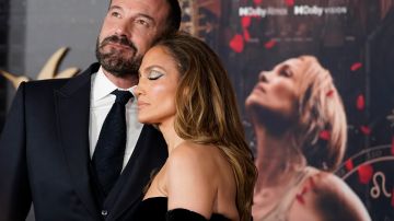 Jennifer Lopez y Ben Affleck: miradas frías y cero interacción en la graduación del hijo del actor