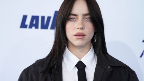 Billie Eilish suma nuevo récord en Spotify: es la artista más joven en superar los 100 millones de oyentes mensuales