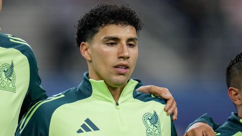 Mexico's Jorge Sanchez stands during the playing of the national anthem prior to a CONCACAF Nations League championship soccer match between Mexico and the United States, Sunday, March 24, 2024, in Arlington, Texas. (AP Photo/Julio Cortez)