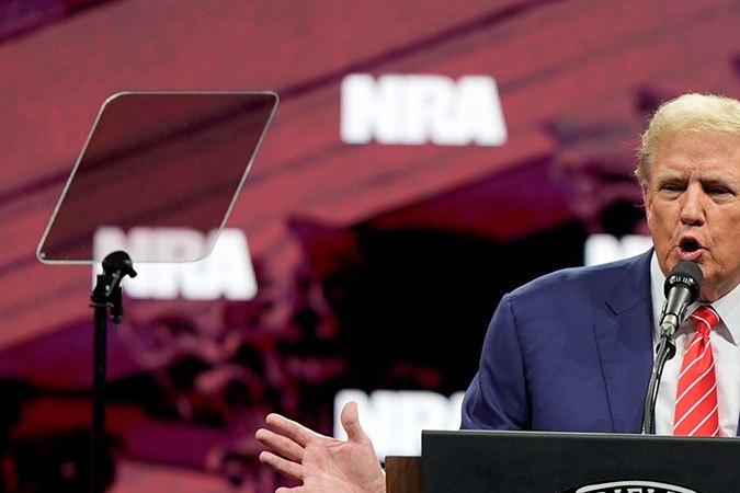 Medios hispanos aseguran que Trump ignora “la epidemia de violencia armada” y su efecto a la comunidad latina